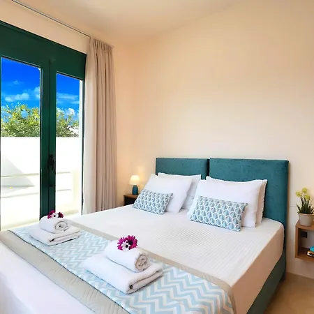 فيلة Eliomar Beachside